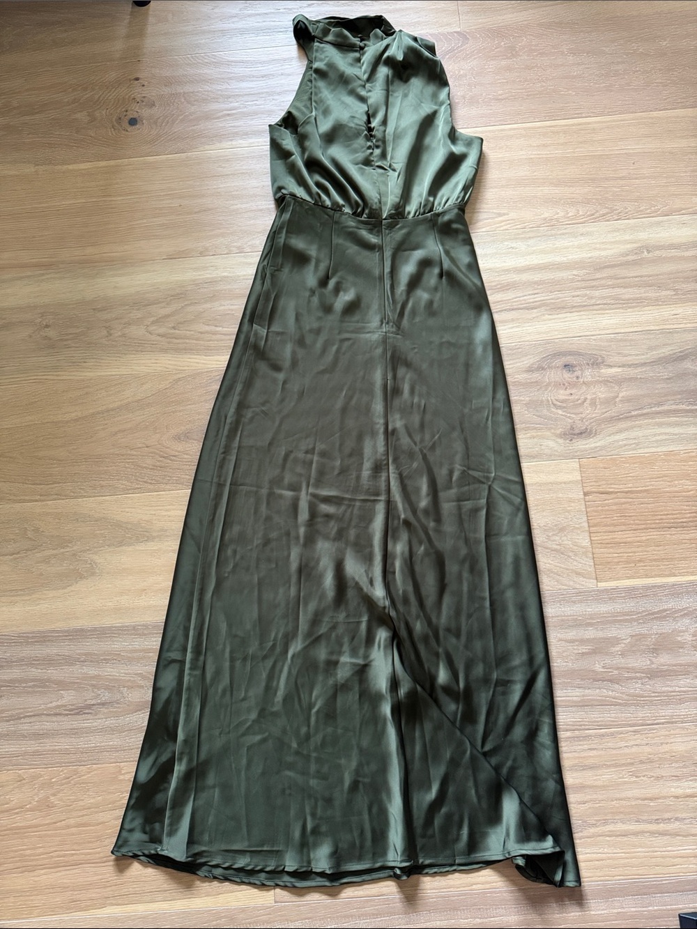 Lulu’s Satin Midi Dress - Picture 10 of 10